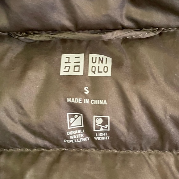 Packable Down Uniqlo Jacket in Olive - Picture 3 of 5